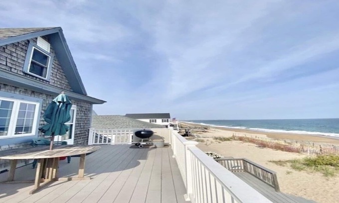 Salisbury Cabaña | Oceanfront penthouse with deck and spectacular views!