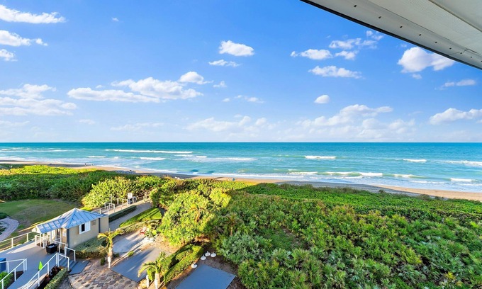 Stuart Condominio | OCEANFRONT Penthouse XL Balcony w/ Gorgeous Views, S. Hutchinson Island/Stuart