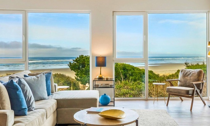 Rockaway Beach Condominio | Oceanfront Relaxation in Rockaway Beach