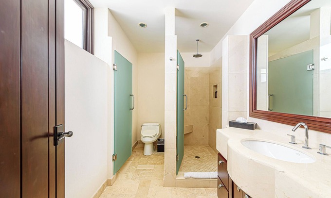 La Paz Condominio | Oceanfront Residence with 2 bedrooms