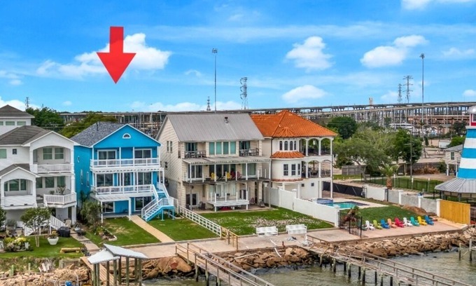 Clear Lake Shores Casa | Oceanfront Retreat -Steps from Kemah Boardwalk! Last Minute Deals 832 628 7869!