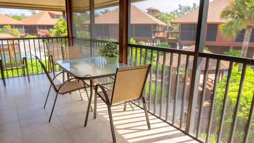Sanibel Casa | Oceanfront Sanibel Island retreat with private beach