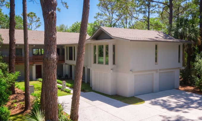 Sea Pines Casa | Frente al mar, Sea Pines, 22 Black Skimmer Ln. - Piscina y acceso a playa privada