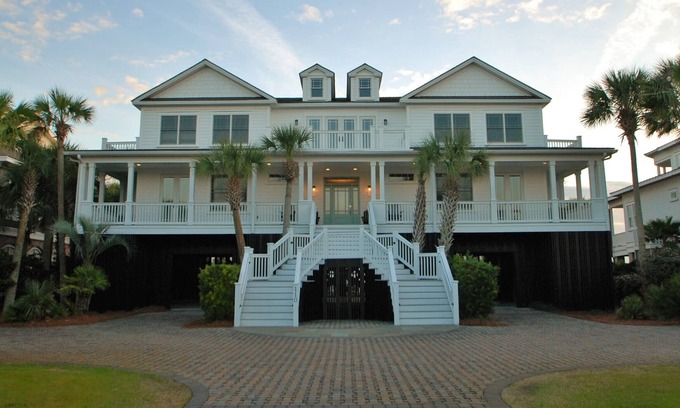 Isle of Palms Casa | FRENTE AL MAR | VIGA DE SOL | PISCINA | ASCENSOR | EXCELENTE PARA GRANDES FAMILIAS