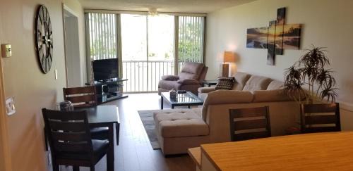 Fort Pierce Apartamento | Oceanfront Tropical Paradise