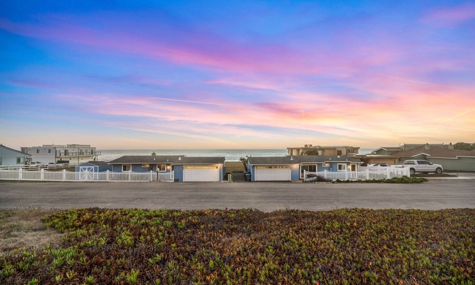 San Simeon Cabaña | Oceanfront Unicorn Cottage - No Comparable Property Around