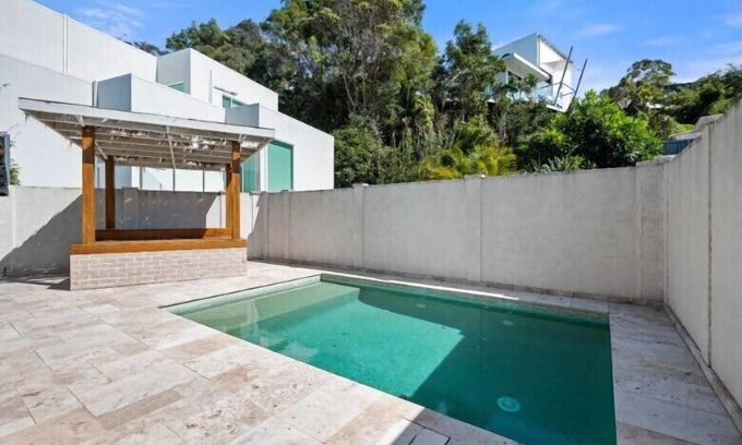Sapphire Beach Casa | Oceanfront View Beachside Bliss – Ocean Views, Plunge Pool & Pet Friendly