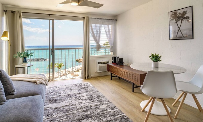 Makaha Condominio | Oceanfront Waianae Condo w/ Community Pool Access!
