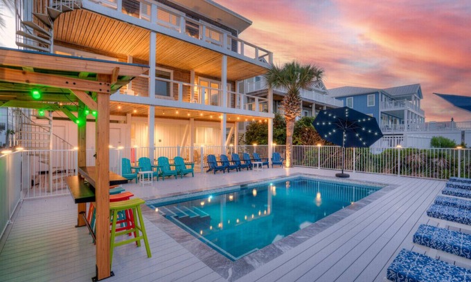 Kure Beach Casa | OceanFront - X5 Master bedrooms - Private Pool & Tiki bar