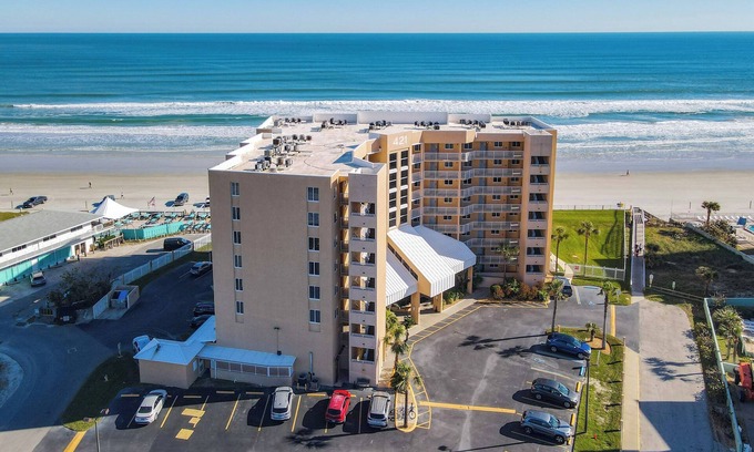 New Smyrna Beach Condominio | Oceania Beach Club