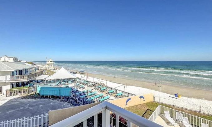 New Smyrna Beach Casa | Oceania Beach Club 406