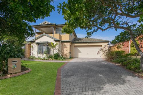 Yamba Casa | Oceania Peace