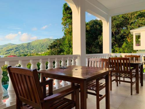 Beau Vallon Casa | Oceanic View Apartments