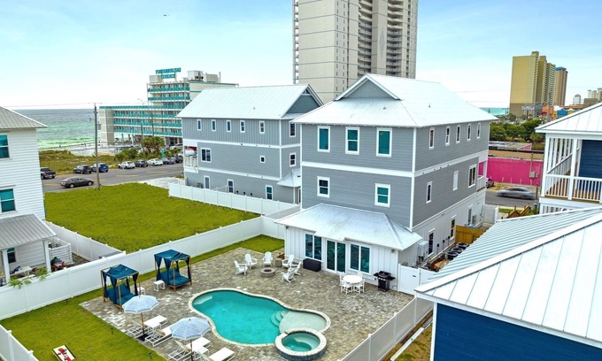 Bid-a-wee Beach Casa | OceanPearl- Private Heated Pool- 5 min walk to the beach!