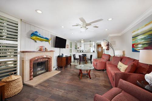 Townsite Casa | Oceanside Beach Condos