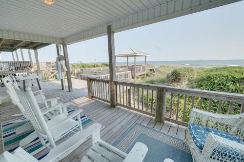 Ocean Isle Beach Casa | Oceanside Gem
