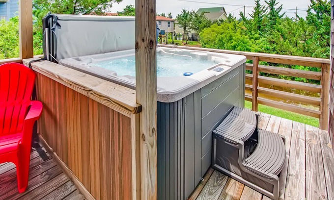 Salvo Casa | Nuevo en VRBO-Charming Oceanside Cottage, HotTub, porche proyectado + fácil acceso a la playa