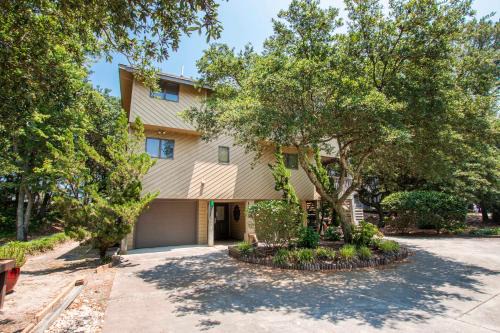 Corolla Light Casa | Oceanside, Hot Tub, Community Pools, Close to beach, Community Amenities, 733, Finally