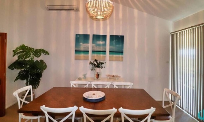 Caves Beach Casa | Oceanview Beachhouse- Panoramic views and pool