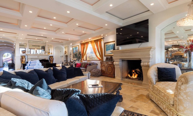 San Clemente Villa | Oceanview Blufftop Luxury Stay | Walk to Ole Hanson & Casino Wedding Venues