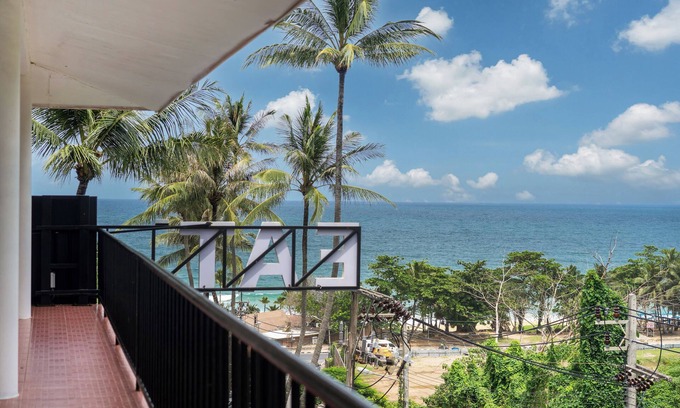 Karon Hotel | Oceanview Bungalows by EAT