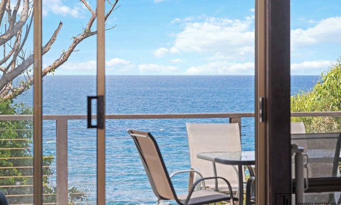 Malua Bay Casa | Oceanview Cottage @ Malua Bay