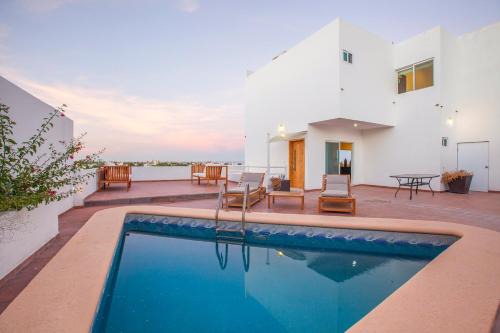 Colina del Sol Casa | Oceanview Newly Renovated Private Pool Home