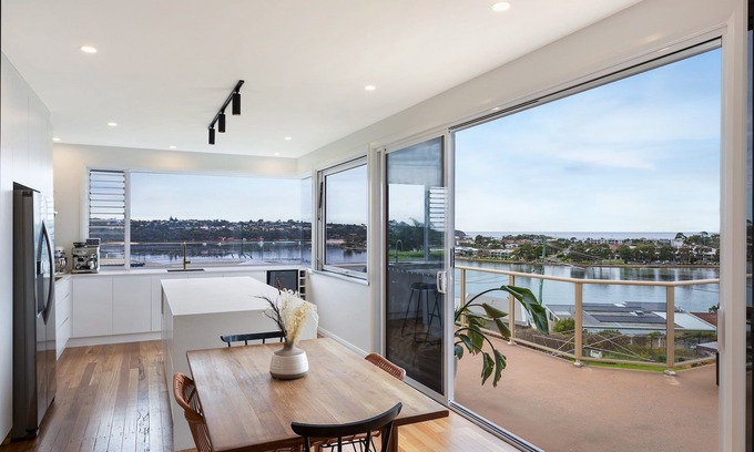 Merimbula Cabina | Oceanview Oasis - 3 bedroom sanctuary