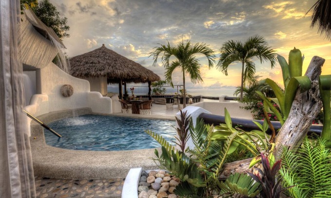 Conchas Chinas Villa | Ocho Cascadas Villas impresionantes con piscinas privadas y vista al mar