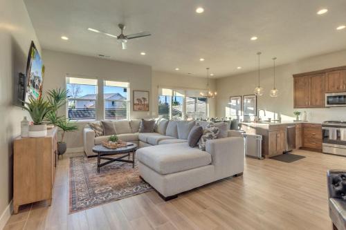 Santa Clara Casa | Ocotillo Springs Resort 40 Private Hot Tub, Community Pool, and More