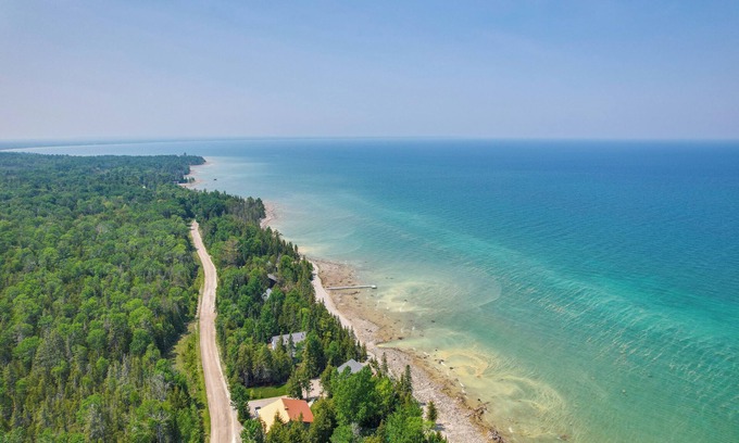 Millersburg Cabina | Ocqueoc Family Cabin w/ Sauna on Lake Huron!