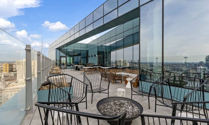 Logan Square Apartamento | OCS 1908 · 1BR| Center City Luxury Apt w/ Gym|View|Location!