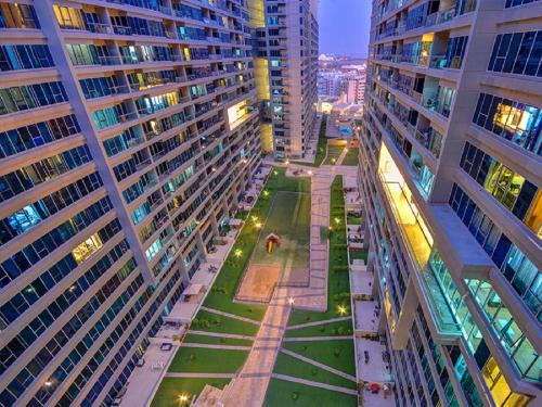 Dubai Apartamento | Octavius Holiday Home, Large 2 Bedroom Apartment near Global Village & Outlet Mall