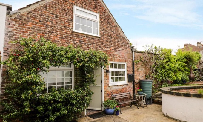 Ripon Casa | October Cottage