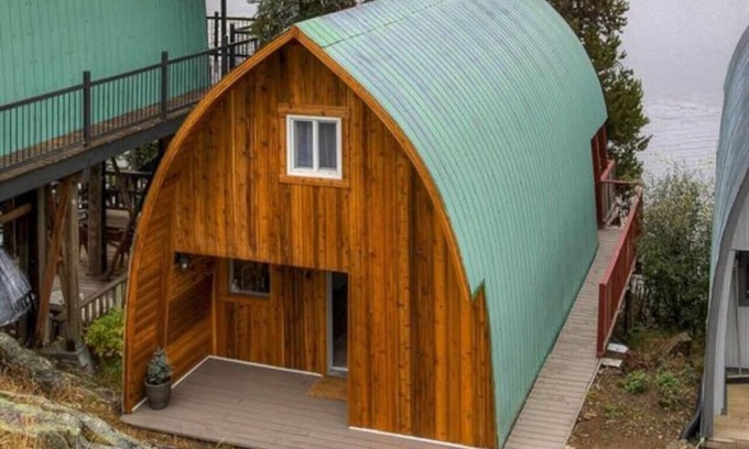 Idabel Lake Cabina | October Sky - Cabin on the Lake! Near Big White 35 mins to Kelowna