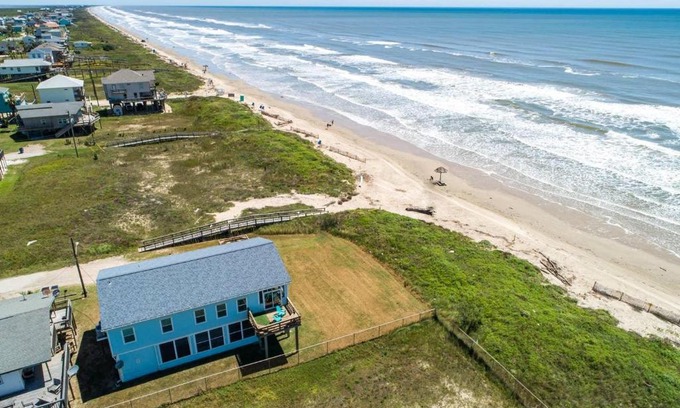 Surfside Beach Casa | Octopus Garden - Beachfront and Center! Beautiful Ocean Views from Porches!