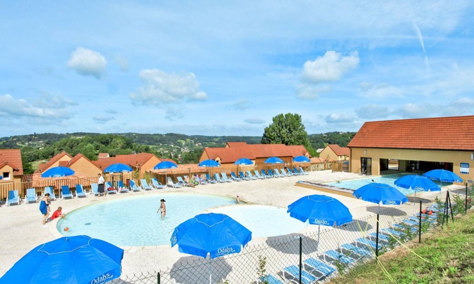 Sarlat-la-Caneda Casa | Odalys Référence Les Côteaux de Sarlat by Interhome
