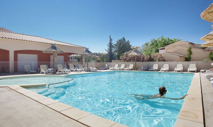 Aigues-Mortes Casa | Le Mas des Flamants by Interhome