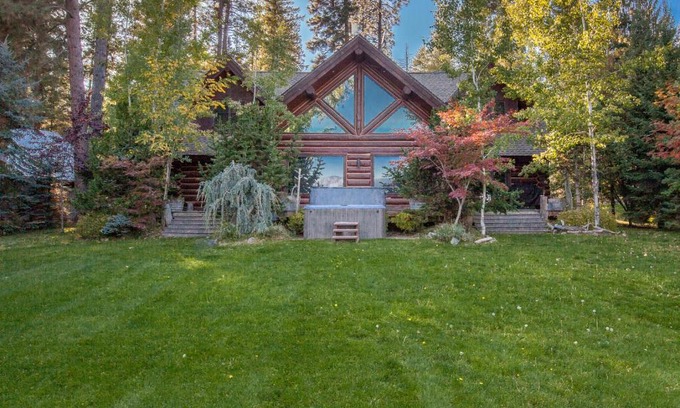 Sandpoint Casa | Oden Bay Log Home