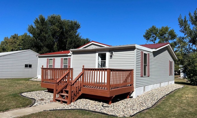 Odessa Casa | Odessa Lodge 3bd/2ba-Close to hunting, fishing, hiking and Lake Fun
