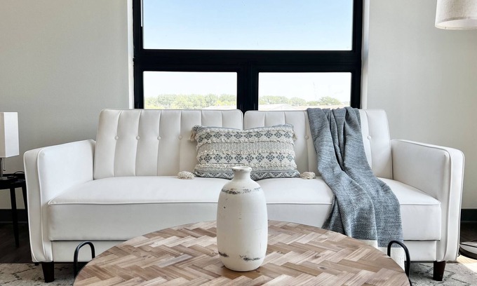 West Des Moines Apartamento | ✧Odyssey at Keystone | Elegant 1BD Apartment✧