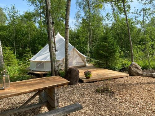 Laaneranna Parish Otro | Off-grid forest glamping