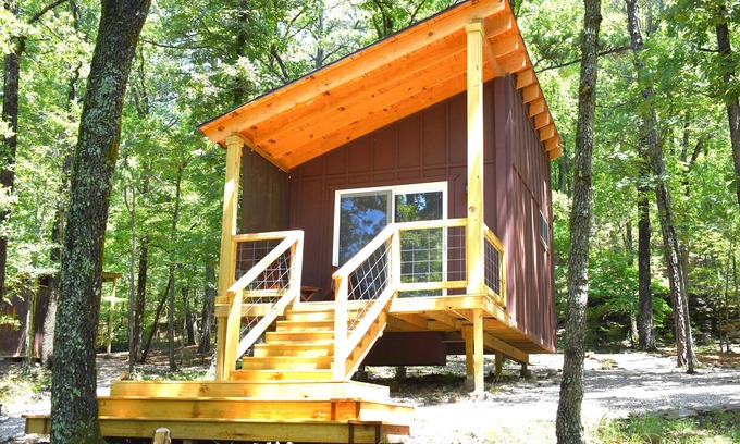 Huntsville Cabina | Off-Grid Glamping Cabin Away from the noise and lights