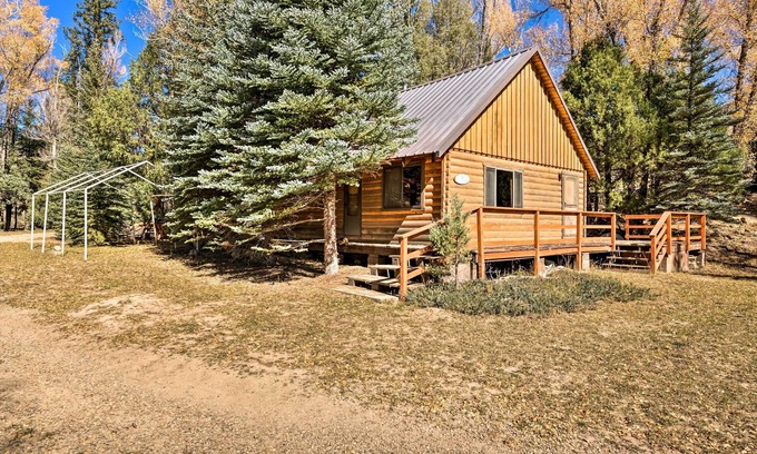 Emery County Cabina | Sun-Lit Orangeville Cabin w/ River Access!