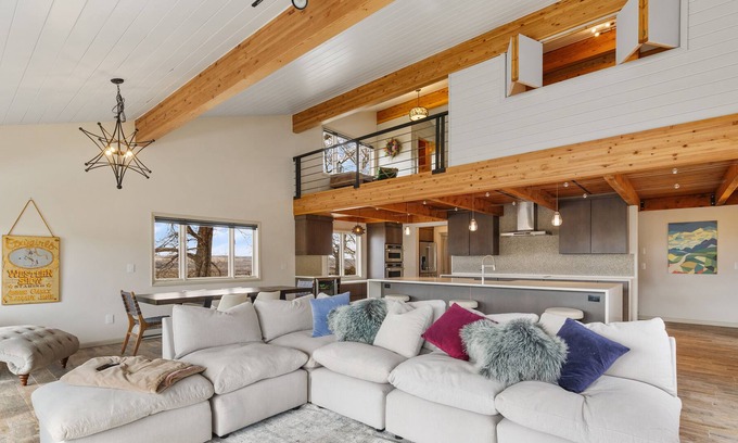 Bozeman Casa | Off the Beaten Path still in the Middle of it all!