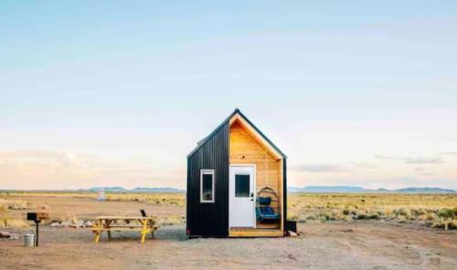 Blanca Otro | Off the Grid House with Stunning Mountain Views!