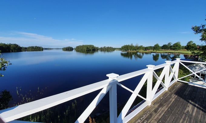 Unnaryd Casa | Off to the north: House Lena in southern Sweden for 2 - 4 people, directly on the lake