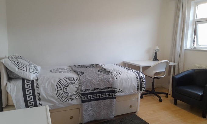 Chatham Casa | Offering garden views, Bridgewoods is an accommodation situated in Chatham,