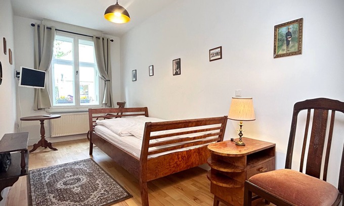 Jueterbog Apartamento | Officer's Lounge - Single Bedroom