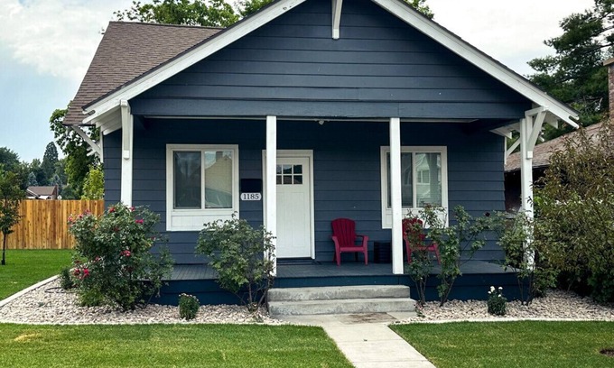 Ogden Casa | Ogden Base Camp: Spacious 5-Bedroom House with 3 Bathrooms in a Tranquil Neighborhood